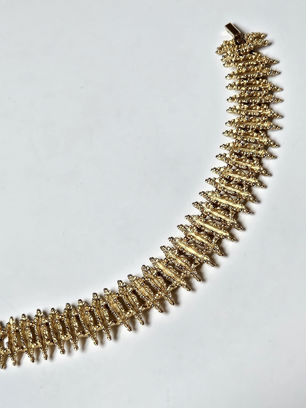 Avon Gold-Tone Zigzag 80s Statement Tennis Bracelet - Picture 4 of 8